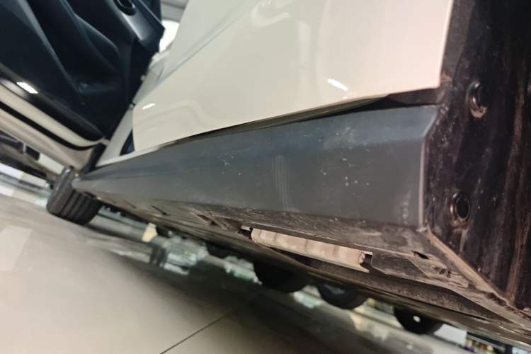 Used BYD Seal 06 New Energy 2025 DM-i Smart Drive 80KM Prestige Model Left Side Sill