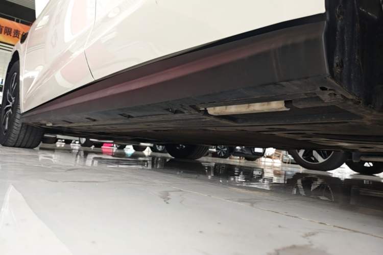 Used BYD Seal 06 New Energy 2025 DM-i Smart Drive 120KM Deluxe Model Left Side Sill