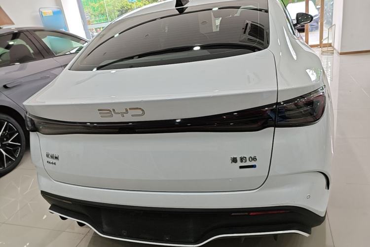 Used BYD Seal 06 New Energy 2025 DM-i Smart Drive 120KM Deluxe Model Rear