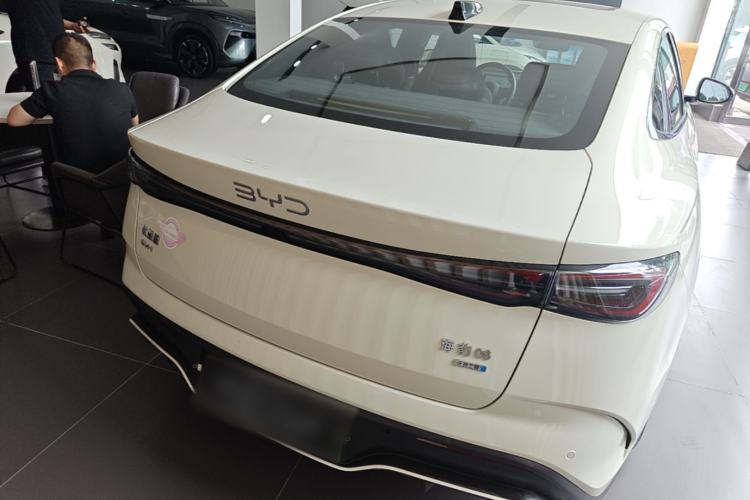 Used BYD Seal 06 New Energy 2025 DM-i Intelligent Drive 120KM Flagship Model Rear