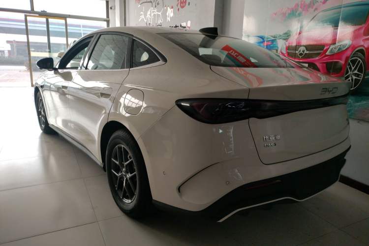Used BYD Seal 06 New Energy 2025 DM-i Smart Drive 80KM Luxury Model Rear Left 45 Deg