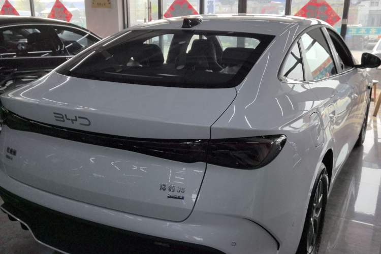 Used BYD Seal 06 New Energy 2025 DM-i Smart Drive 80KM Luxury Model Rear Right 45 Deg