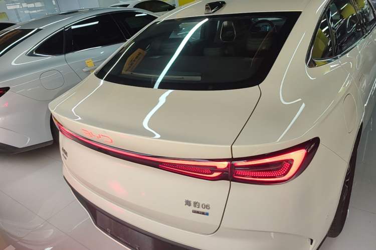 Used BYD Seal 06 New Energy 2025 DM-i Smart Drive 120KM Prestige Model Rear