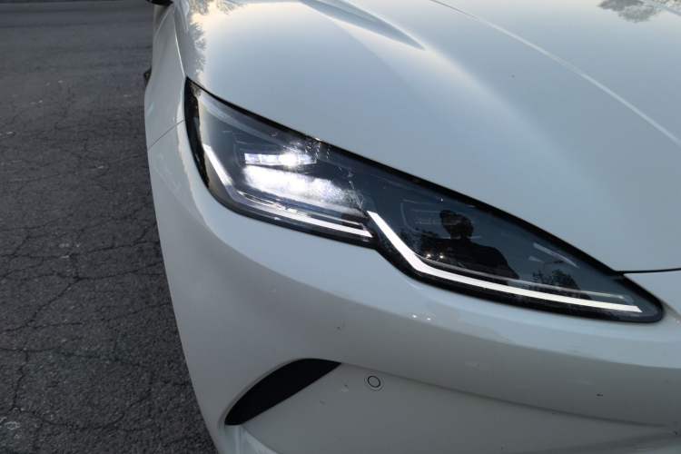 Used BYD Seal 06 New Energy 2025 EV 545KM Premium Edition Right Front Headlight