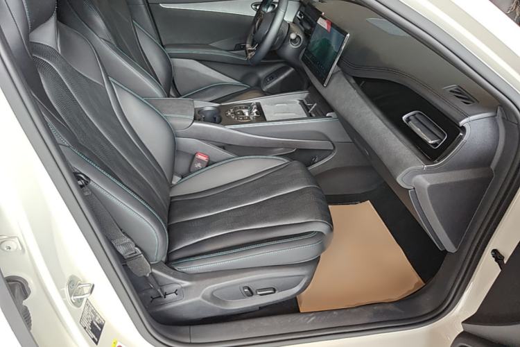 Used BYD Seal 06 New Energy 2025 DM-i Smart Drive 120KM Deluxe Model Right Front Seat