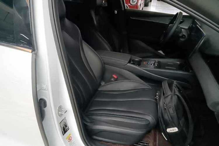 Used BYD Seal 06 New Energy 2025 DM-i Smart Drive 80KM Prestige Model Right Front Seat