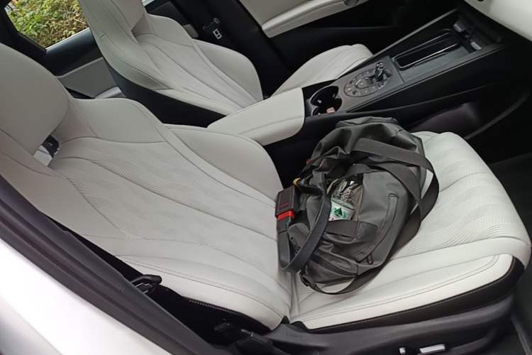 Used BYD Seal 06 New Energy 2025 DM-i Smart Drive 120KM Deluxe Model Right Front Seat