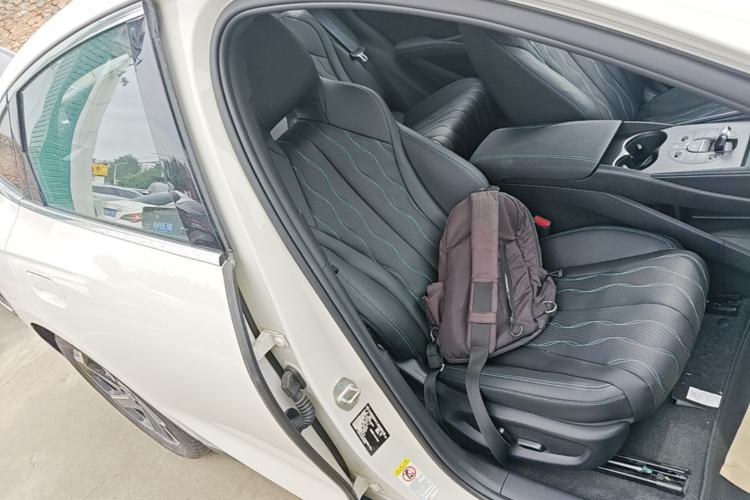 Used BYD Seal 06 New Energy 2025 DM-i Intelligent Drive 120KM Flagship Model Right Front Seat