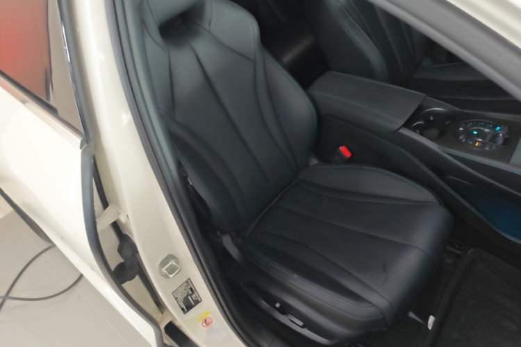 Used BYD Seal 06 New Energy 2025 DM-i Smart Drive 120KM Deluxe Model Right Front Seat