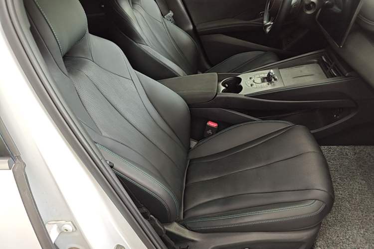 Used BYD Seal 06 New Energy 2025 DM-i Smart Drive 120KM Deluxe Model Right Front Seat