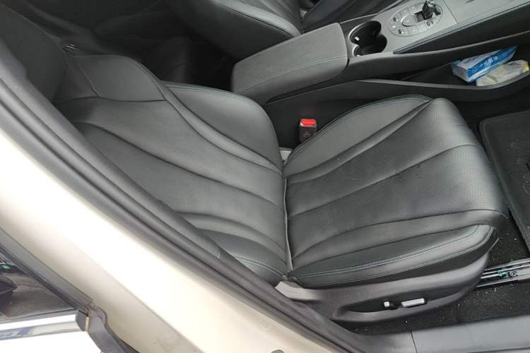 Used BYD Seal 06 New Energy 2025 DM-i Smart Drive 120KM Deluxe Model Right Front Seat