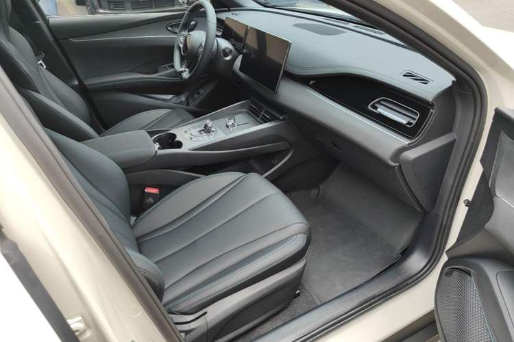 Used BYD Seal 06 New Energy 2025 DM-i Smart Drive 80KM Luxury Model Right Front Seat