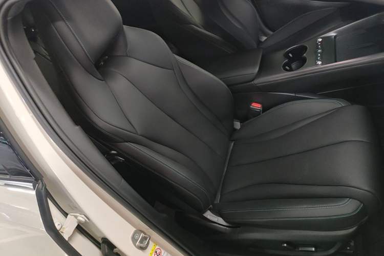 Used BYD Seal 06 New Energy 2025 EV 545KM Premium Edition Right Front Seat