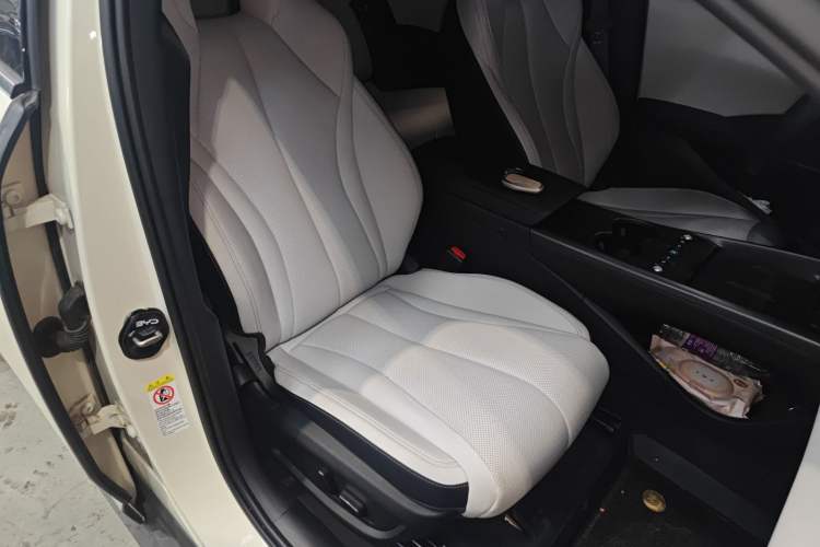 Used BYD Seal 06 New Energy 2025 EV 545KM Premium Edition Right Front Seat