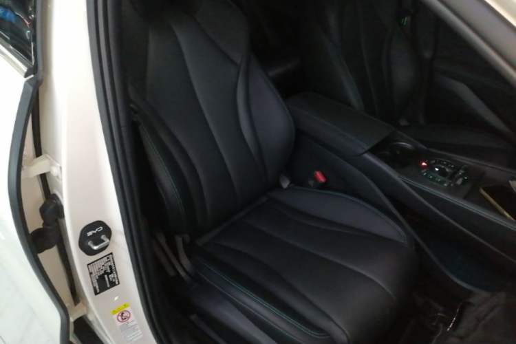 Used BYD Seal 06 New Energy 2025 DM-i Smart Drive 80KM Prestige Model Right Front Seat