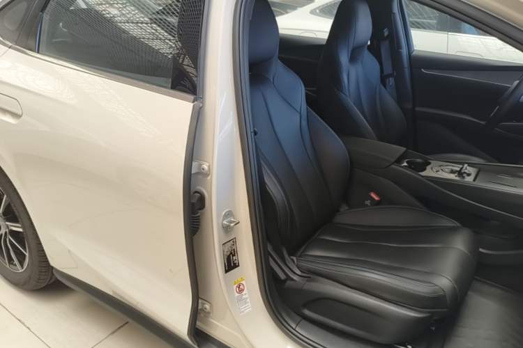 Used BYD Seal 06 New Energy 2025 DM-i Smart Drive 120KM Prestige Model Right Front Seat