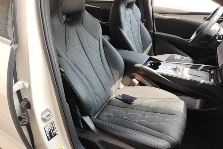 Used BYD Seal 06 New Energy 2025 DM-i Intelligent Drive 120KM Flagship Model Right Front Seat