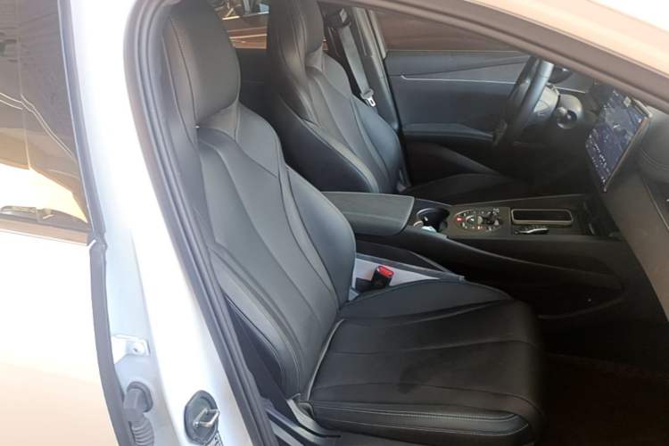Used BYD Seal 06 New Energy 2025 DM-i Smart Drive 80KM Luxury Model Right Front Seat