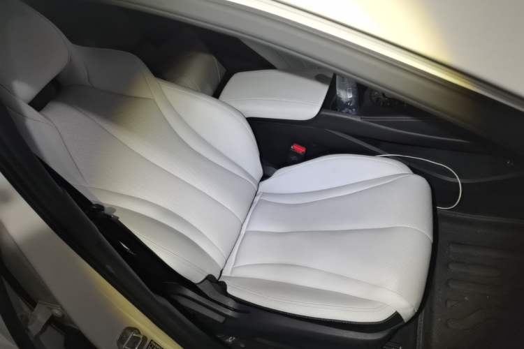 Used BYD Seal 06 New Energy 2025 DM-i Smart Drive 120KM Prestige Model Right Front Seat