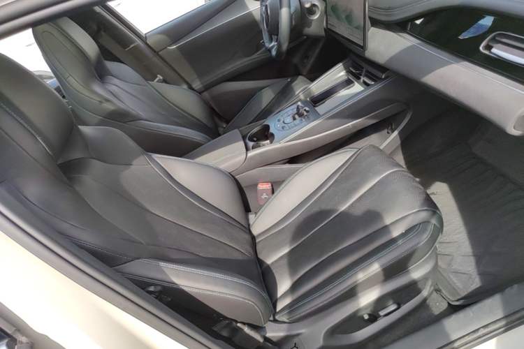 Used BYD Seal 06 New Energy 2025 DM-i Smart Drive 120KM Deluxe Model Right Front Seat