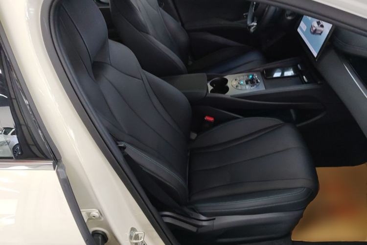 Used BYD Seal 06 New Energy 2025 DM-i Smart Drive 120KM Prestige Model Right Front Seat