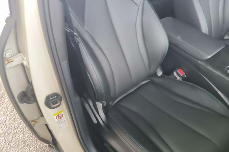 Used BYD Seal 06 New Energy 2025 EV 470KM Prestige Edition Right Front Seat