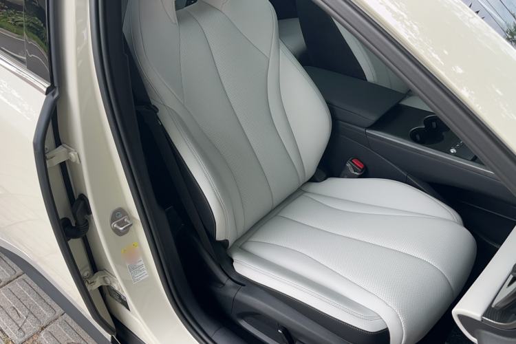 Used BYD Seal 06 New Energy 2025 EV 545KM Premium Edition Right Front Seat
