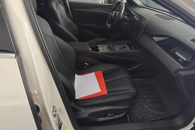 Used BYD Seal 06 New Energy 2025 DM-i Smart Drive 120KM Deluxe Model Right Front Seat