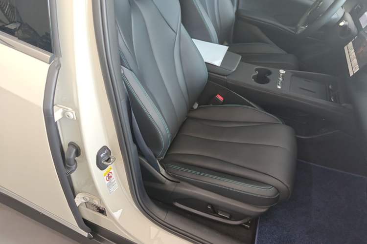 Used BYD Seal 06 New Energy 2025 EV 545KM Premium Edition Right Front Seat
