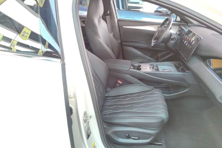 Used BYD Seal 06 New Energy 2025 DM-i Intelligent Drive 120KM Flagship Model Right Front Seat