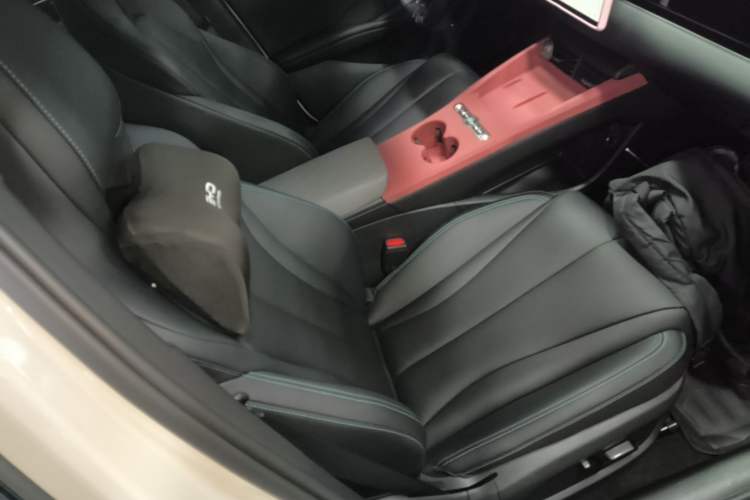 Used BYD Seal 06 New Energy 2025 EV 545KM Premium Edition Right Front Seat