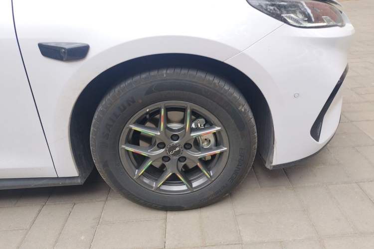 Used BYD Seal 06 New Energy 2025 DM-i Smart Drive 80KM Luxury Model Right Front Wheel Hub