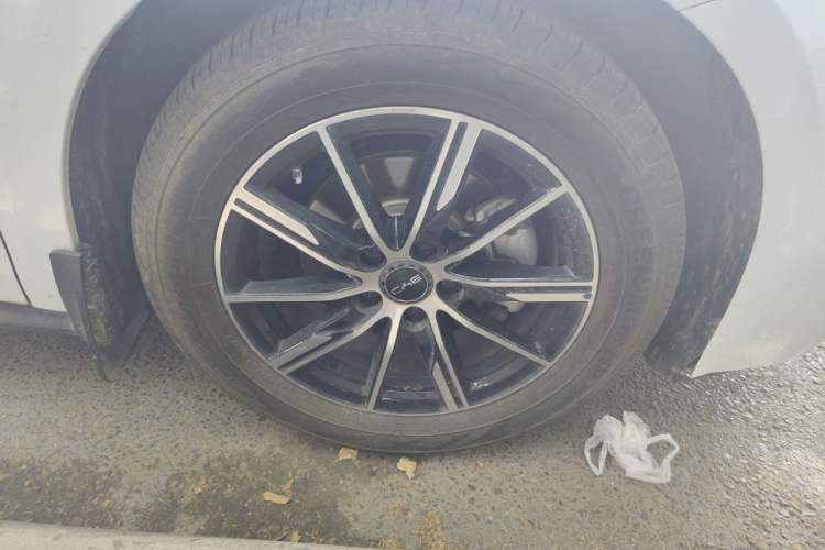 Used BYD Seal 06 New Energy 2025 DM-i Smart Drive 80KM Prestige Model Right Front Wheel Hub