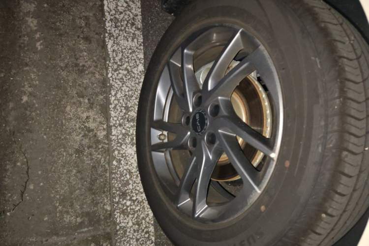 Used BYD Seal 06 New Energy 2025 EV 545KM Premium Edition Right Front Wheel Hub
