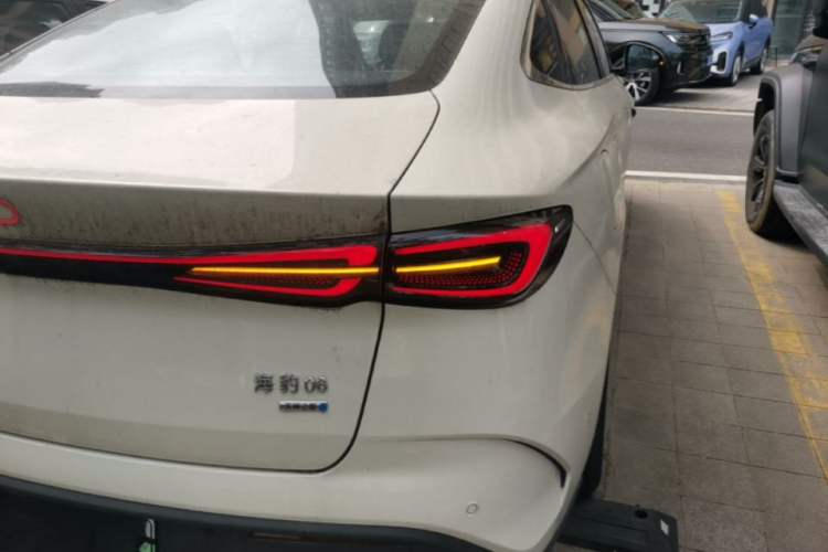 Used BYD Seal 06 New Energy 2025 DM-i Smart Drive 120KM Deluxe Model Right Rear Taillight