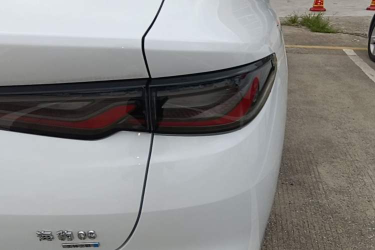 Used BYD Seal 06 New Energy 2025 EV 545KM Flagship Edition Right Rear Taillight
