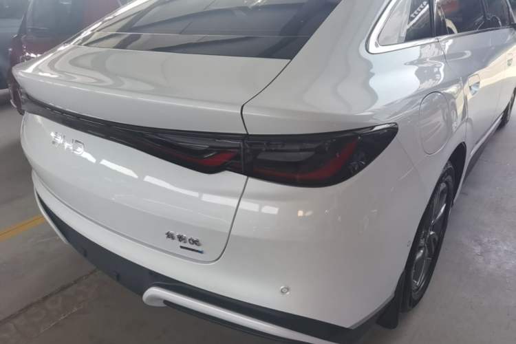 Used BYD Seal 06 New Energy 2025 EV 545KM Premium Edition Right Rear Taillight