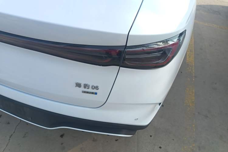 Used BYD Seal 06 New Energy 2025 DM-i Smart Drive 120KM Deluxe Model Right Rear Taillight