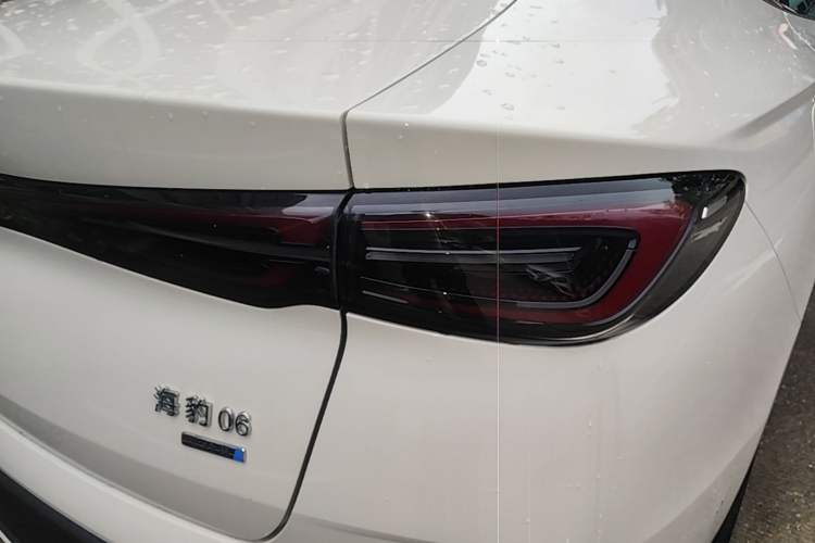 Used BYD Seal 06 New Energy 2025 DM-i Smart Drive 120KM Deluxe Model Right Rear Taillight