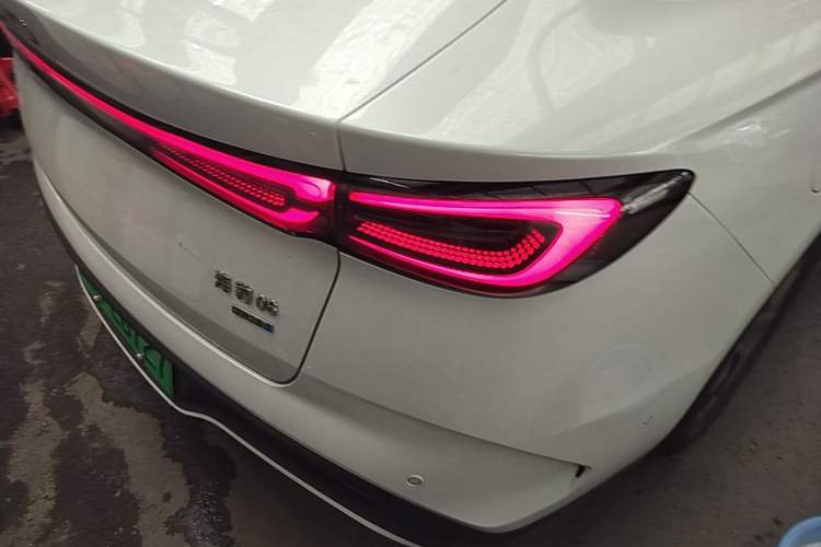 Used BYD Seal 06 New Energy 2025 DM-i Smart Drive 80KM Luxury Model Right Rear Taillight
