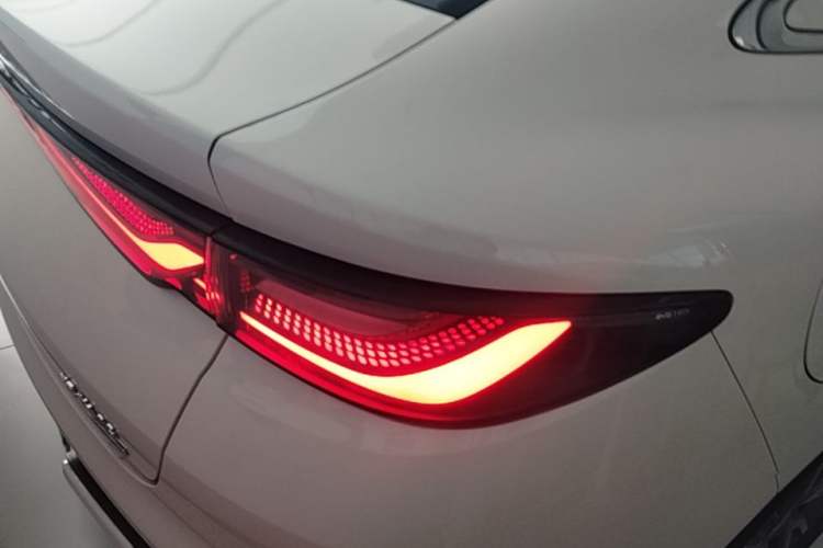 Used BYD Seal 06 New Energy 2025 EV 470KM Prestige Edition Right Rear Taillight