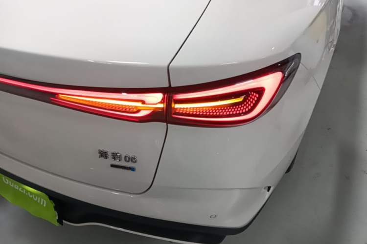 Used BYD Seal 06 New Energy 2025 DM-i Intelligent Drive 120KM Flagship Model Right Rear Taillight