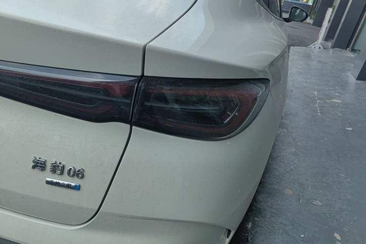 Used BYD Seal 06 New Energy 2025 DM-i Smart Drive 120KM Deluxe Model Right Rear Taillight