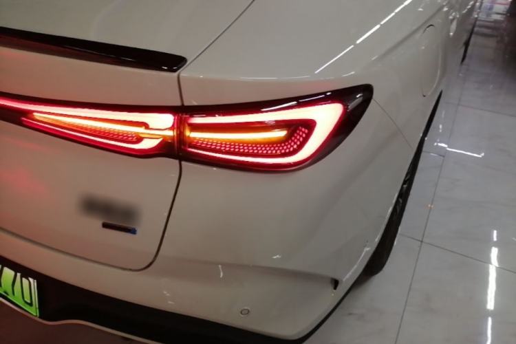 Used BYD Seal 06 New Energy 2025 DM-i Smart Drive 80KM Prestige Model Right Rear Taillight