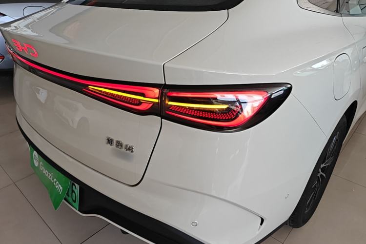 Used BYD Seal 06 New Energy 2025 DM-i Smart Drive 120KM Deluxe Model Right Rear Taillight