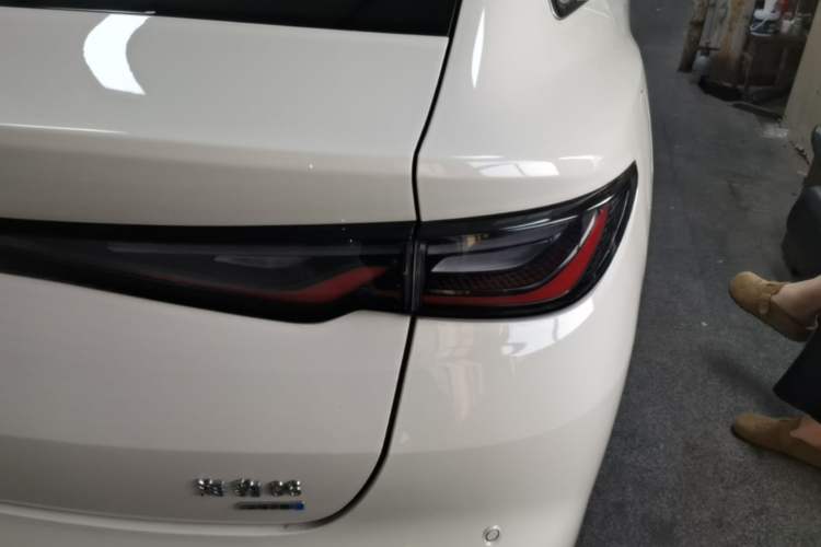 Used BYD Seal 06 New Energy 2025 EV 545KM Premium Edition Right Rear Taillight