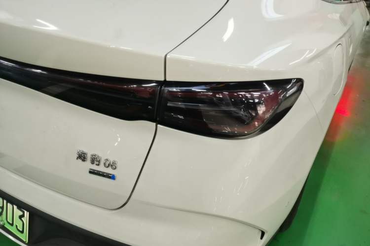 Used BYD Seal 06 New Energy 2025 DM-i Smart Drive 80KM Luxury Model Right Rear Taillight