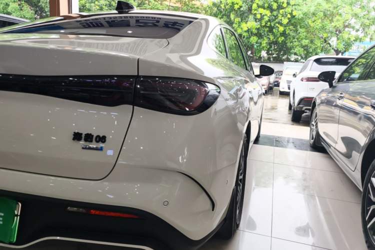Used BYD Seal 06 New Energy 2025 DM-i Smart Drive 120KM Deluxe Model Right Rear Taillight