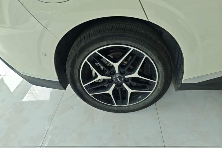 Used BYD Seal 06 New Energy 2025 EV 545KM Flagship Edition Right Rear Wheel Hub