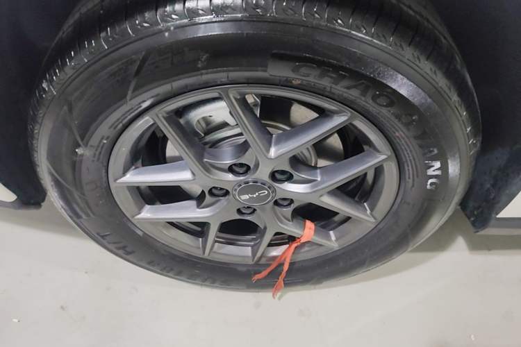 Used BYD Seal 06 New Energy 2025 DM-i Smart Drive 80KM Luxury Model Right Rear Wheel Hub